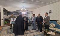 در چهارمین روز از هفته سلامت؛ مسئولان ماهنشان از خانواده شهید مدافع سلامت دیدار کردند
