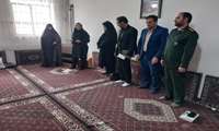 در هفتمین روز هفته سلامت:  سرپرست مرکز بهداشت زنجان با خانواده شهیدان احمدلو دیدار کرد