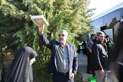 بدرقه کاروان اعزامی دانشگاه علوم پزشکی زنجان به مراسم پیاده‌روی اربعین