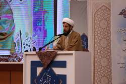  مسئول نهاد نمایندگی مقام معظم رهبری در دانشگاه علوم پزشکی زنجان: وارد دنیای قرآن بشویم تا زندگی کردن را یاد بگیریم