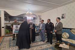 در چهارمین روز از هفته سلامت؛ مسئولان ماهنشان از خانواده شهید مدافع سلامت دیدار کردند