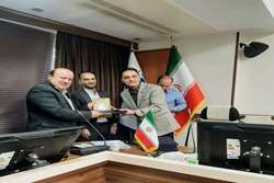 تجلیل از گروه تحول اداری دانشگاه در اولین جلسه کمیته مشورتی مدیریت دانش در وزارت بهداشت