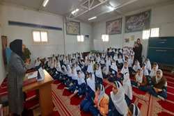 آموزش پیشگیری از آنفلوانزا در مدارس شهرستان ابهر
