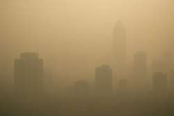 هشدار طب ایرانی درباره آلودگی هوا؛ توصیه‌های مؤثر برای پیشگیری از آسیب‌ها