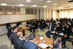 جلسه معارفه دانشجویان جدید الورود دانشکده پرستاری و مامائی زنجان برگزار شد