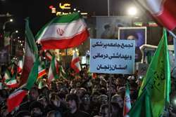 تجمع اصحاب بهداشت و درمان استان در بیعت با رهبر انقلاب