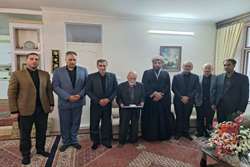 تجلیل مسئولان دانشگاه علوم پزشکی زنجان از خانواده سرهنگ شهید محسن احمدی