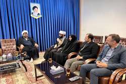 دیدار سرپرست دانشکده پرستاری ابهر با امام جمعه شهرستان به مناسبت دهه فجر